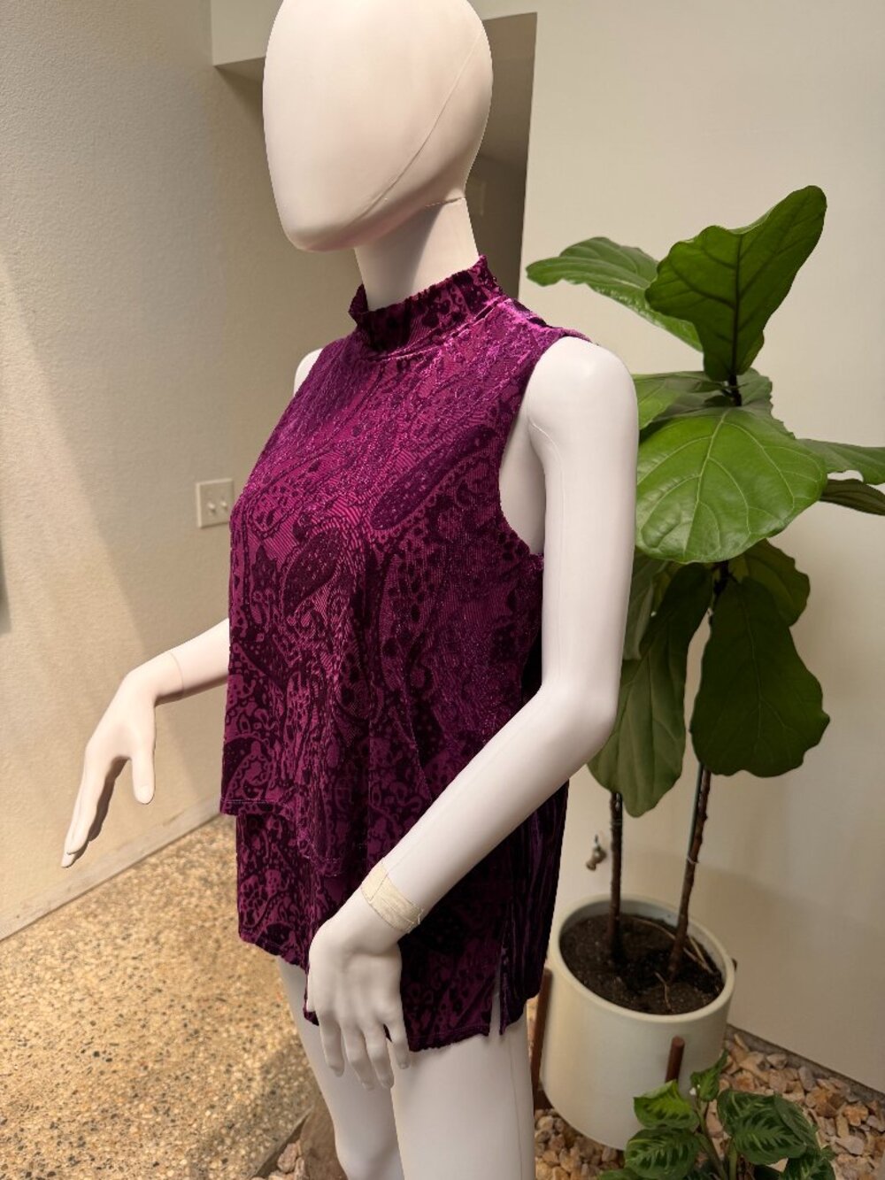 NWOT DG2 Paisley Burnout Paisley Velvet Mock Neck Easy Tank Top Purple